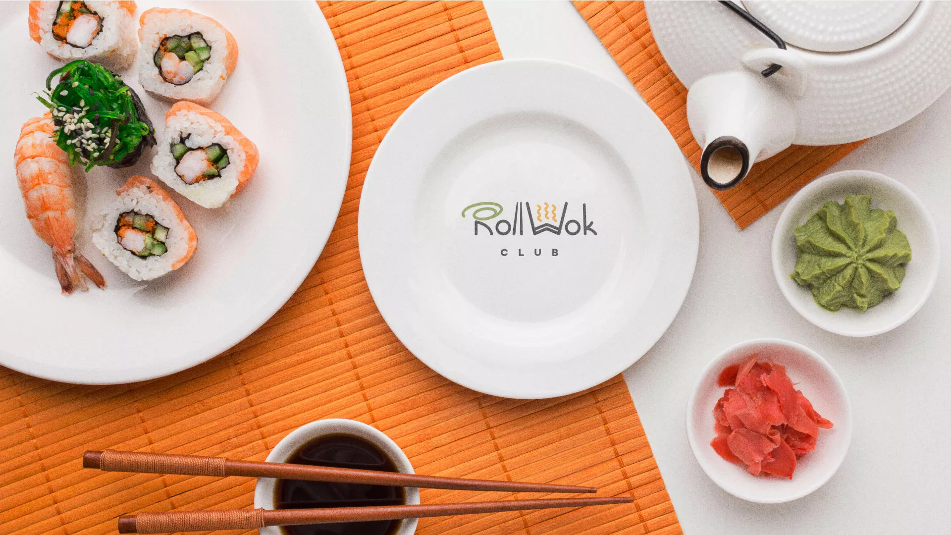 Разработка логотипа и фирменного стиля суши-бара «Roll Wok Club» в Тихвине