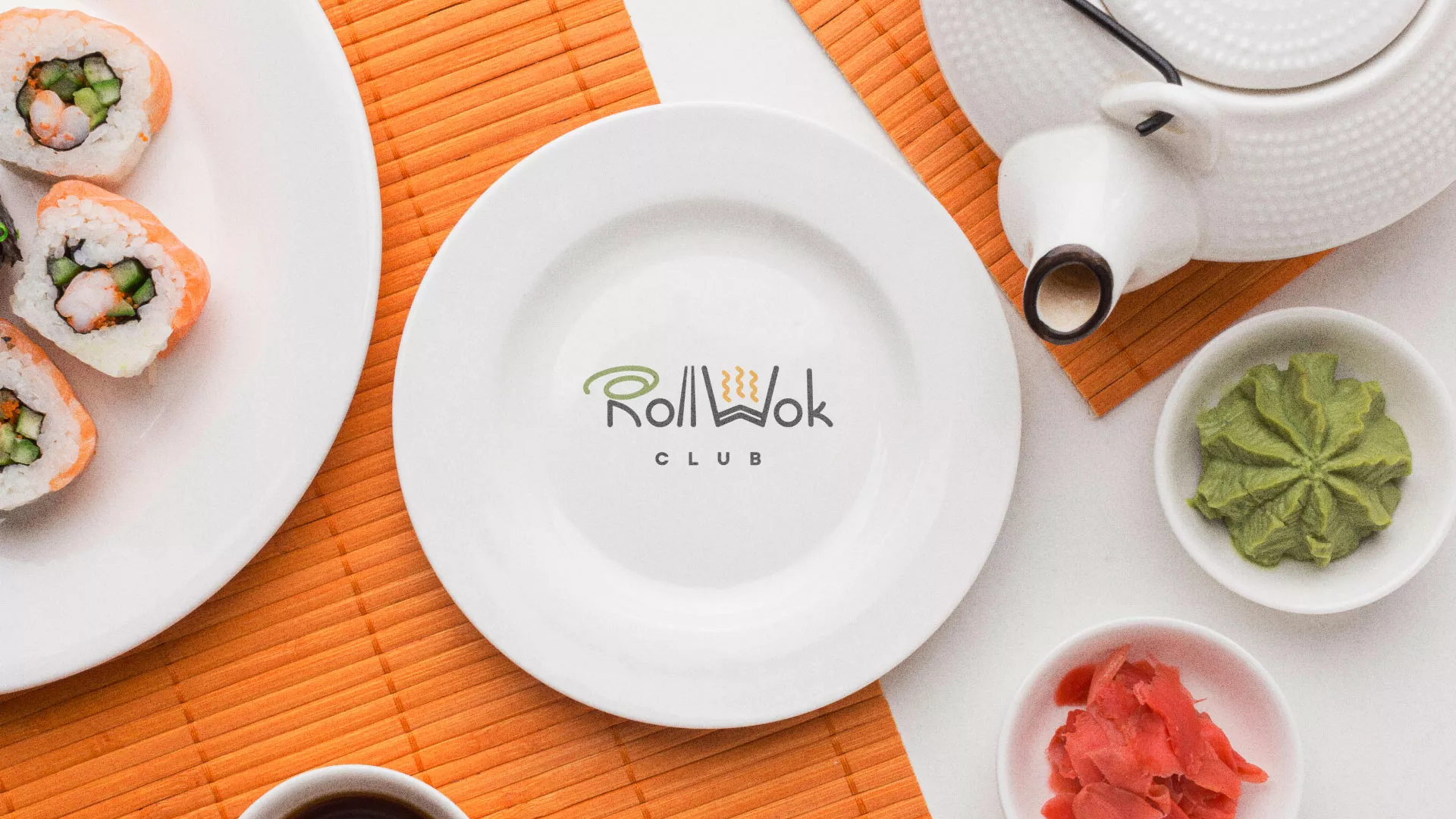 Разработка логотипа и фирменного стиля суши-бара «Roll Wok Club» в Тихвине